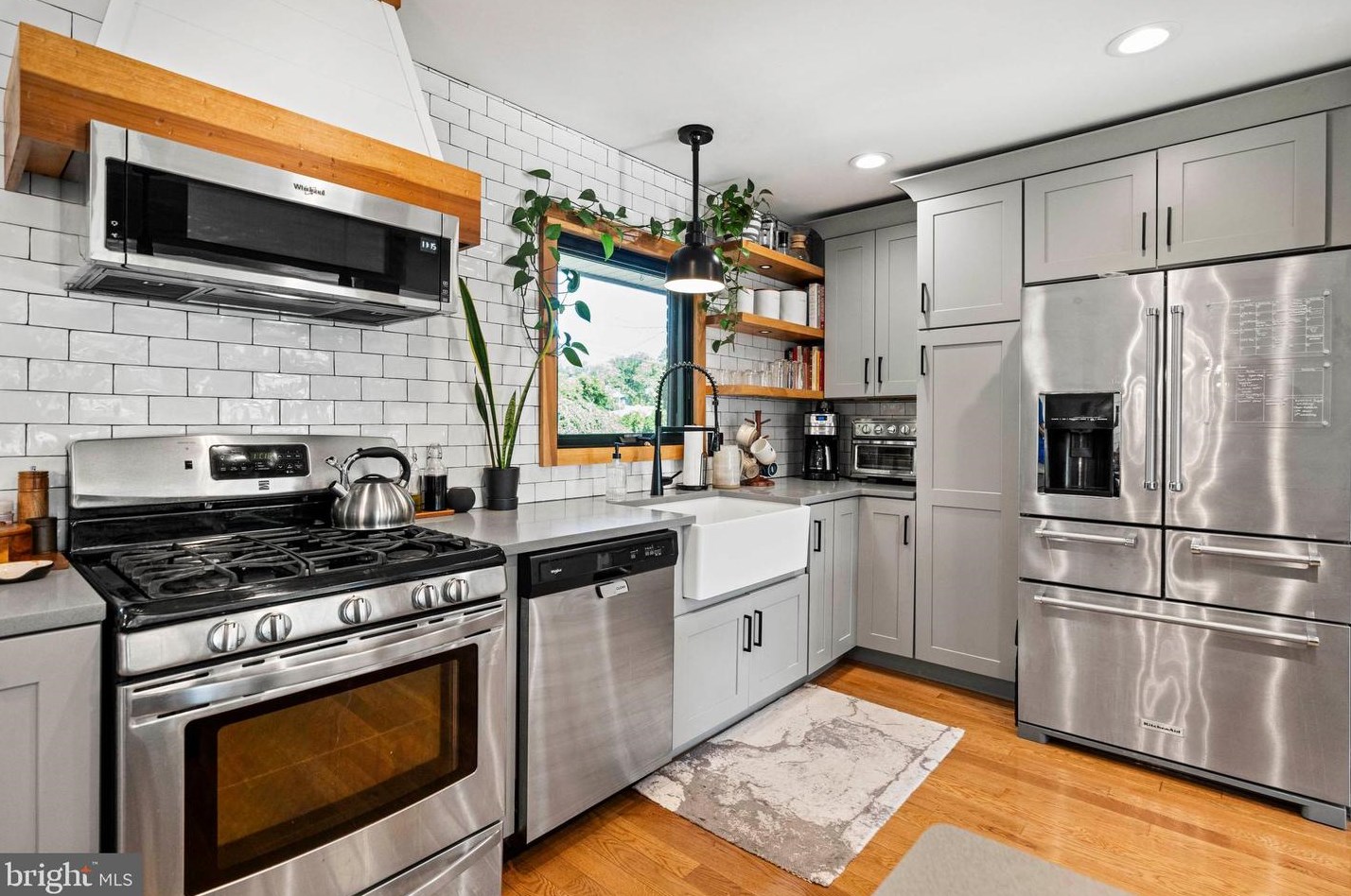 1019 Graylyn Rd, Wilmington DE  19803-3332 exterior