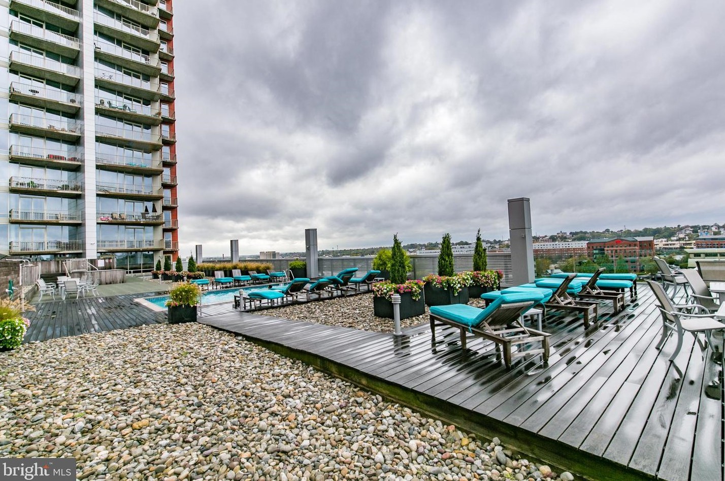 105 Christina Landing Dr, Wilmington DE  19801-5200 exterior