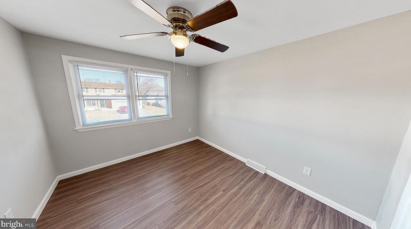 231 Dillwyn Rd, Newark DE 19711-5549 exterior