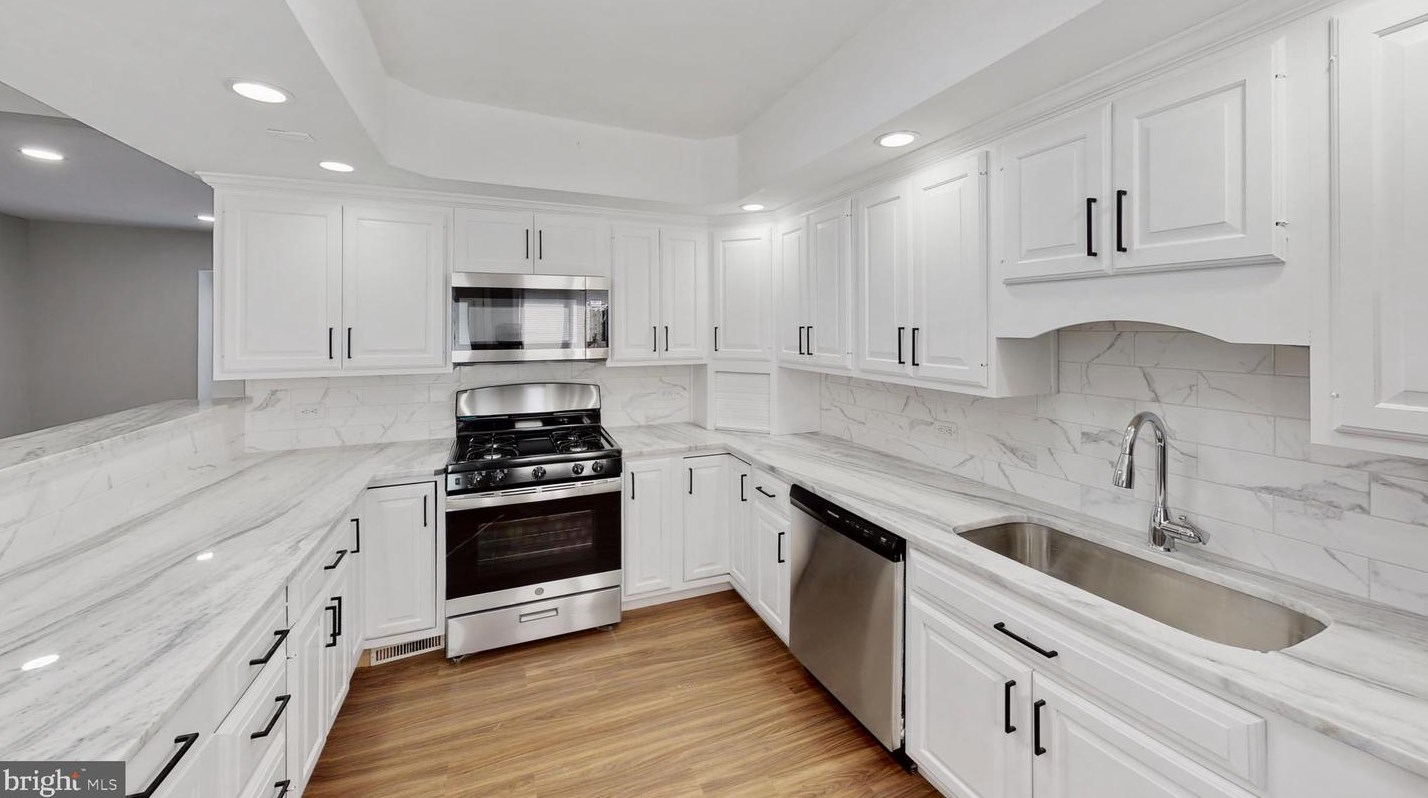 231 Dillwyn Rd, Newark DE 19711-5549 exterior