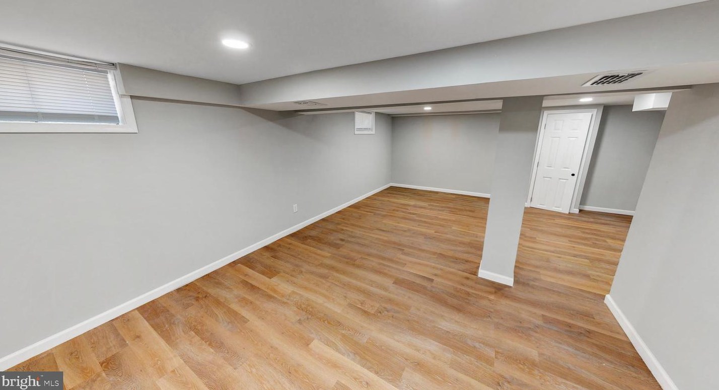 231 Dillwyn Rd, Newark DE 19711-5549 exterior