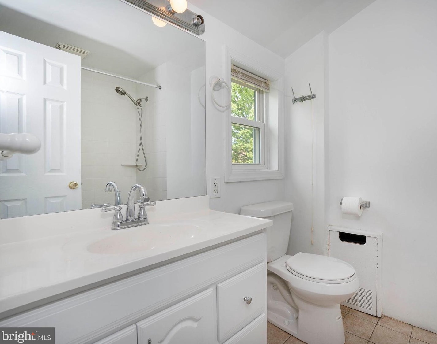 12 Connell Cir, Newark DE  19711-3503 exterior