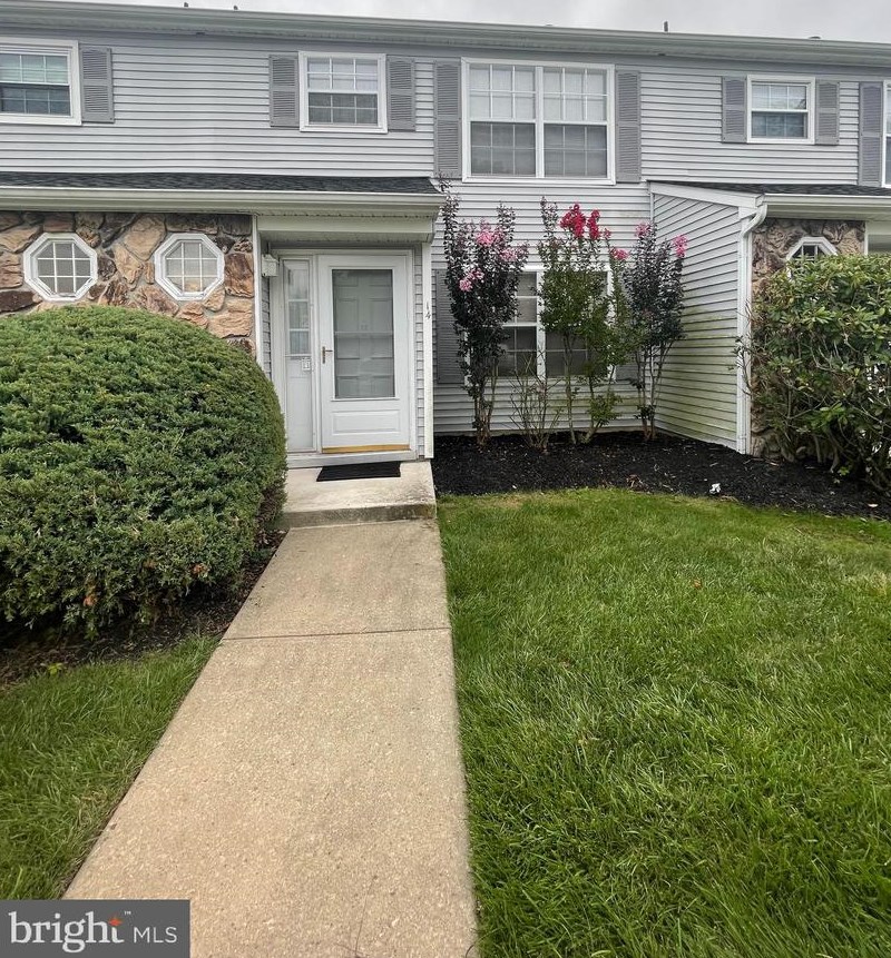14 London Ct, Egg Harbor Township NJ  08234-4431 exterior