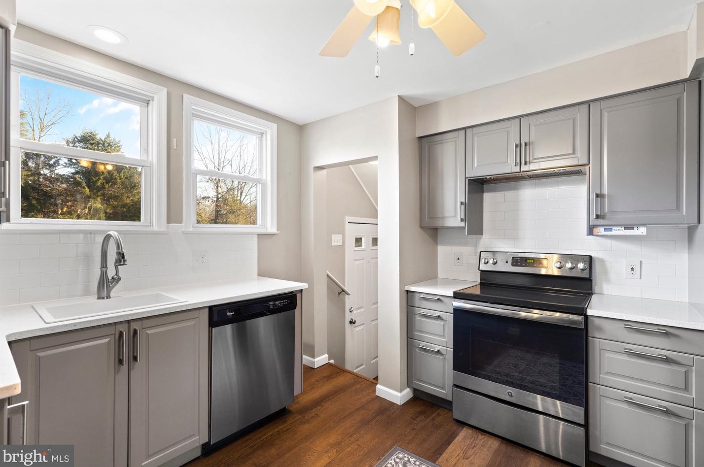 875 7th St, Elm NJ  08037-8425 exterior