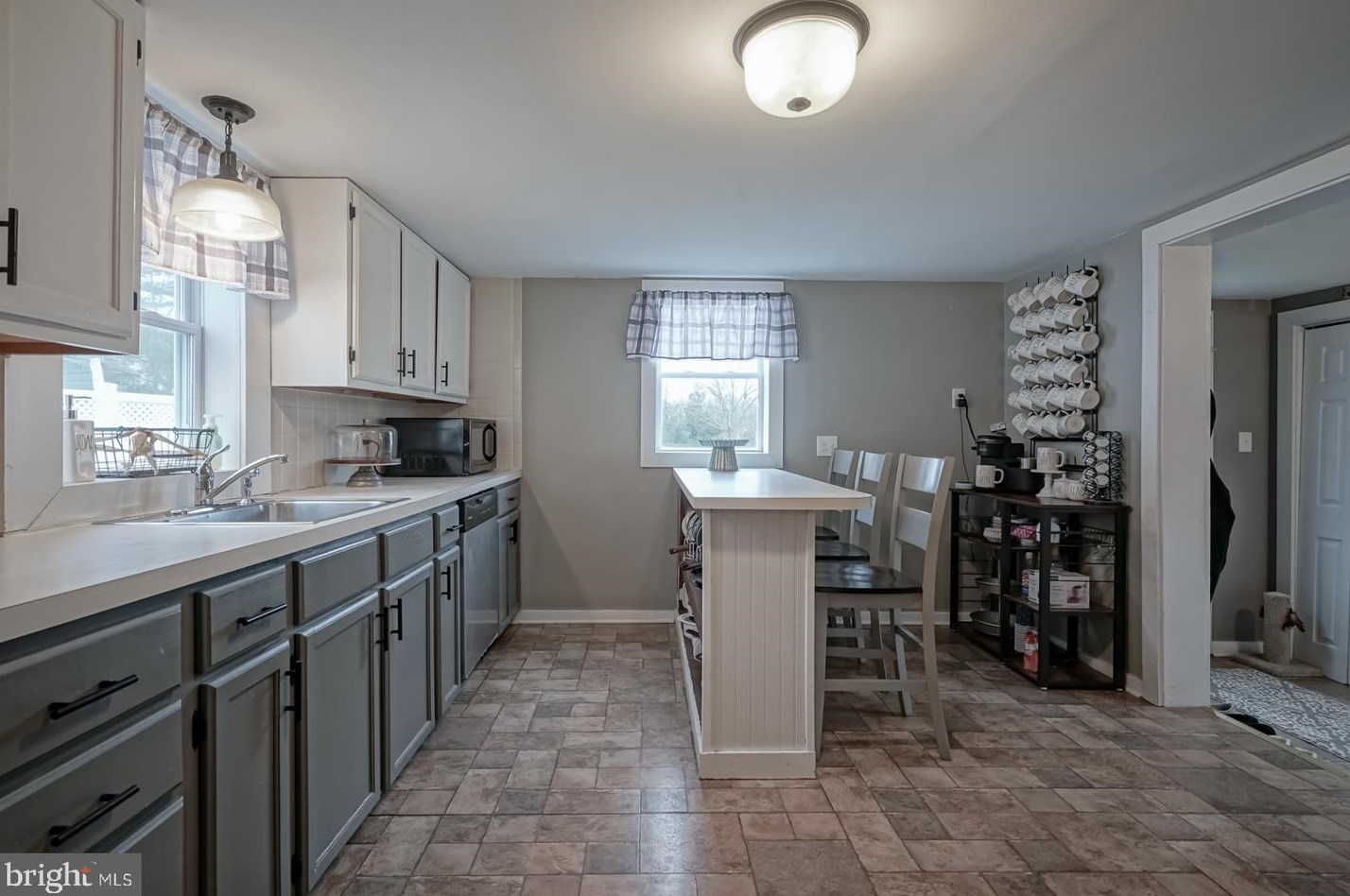 72 Chew Rd, Elm NJ  08037-3349 exterior