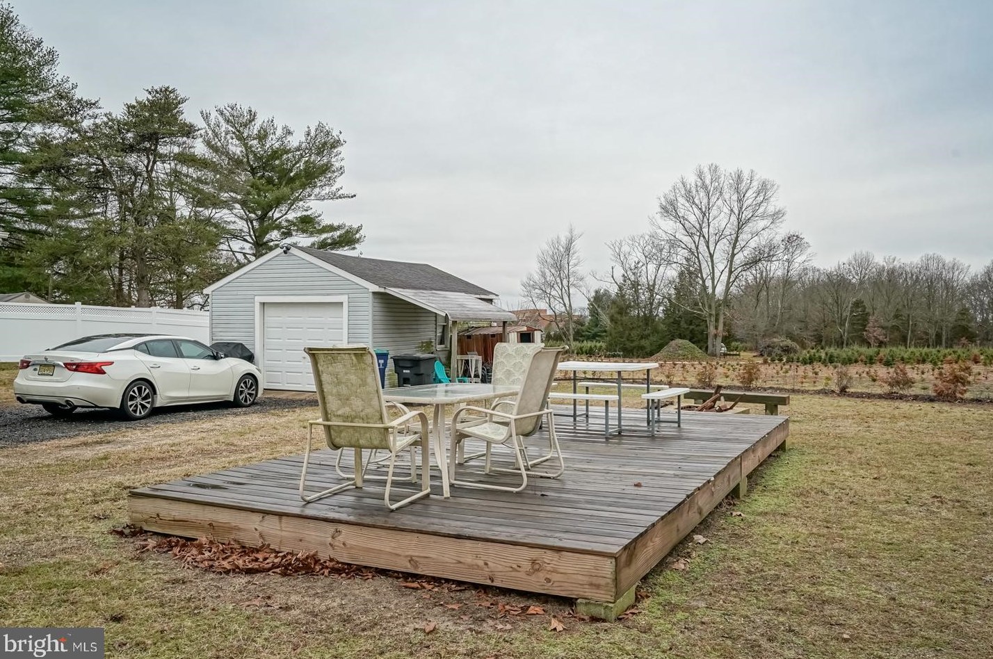 72 Chew Rd, Elm NJ  08037-3349 exterior