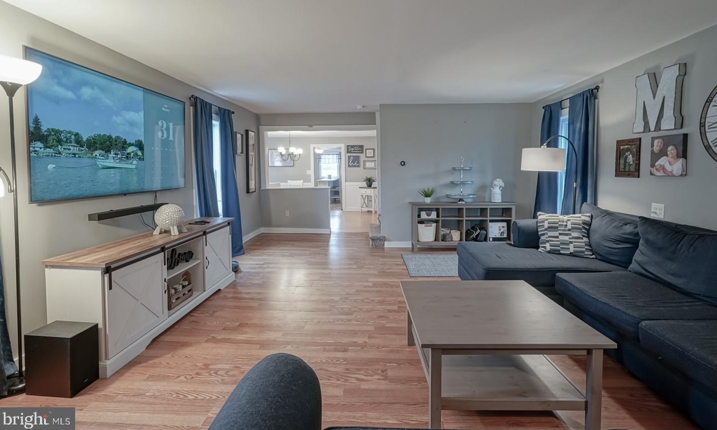 72 Chew Rd, Elm NJ  08037-3349 exterior