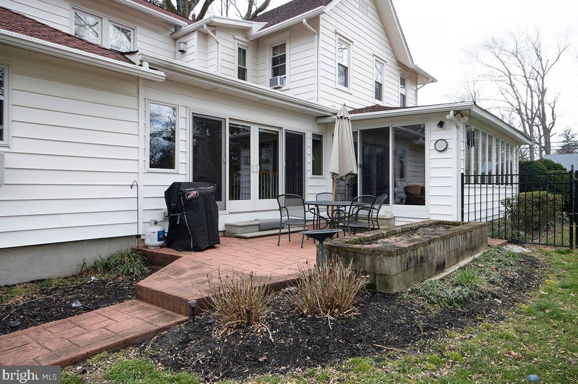 339 Central Ave, Elm NJ  08037-1636 exterior