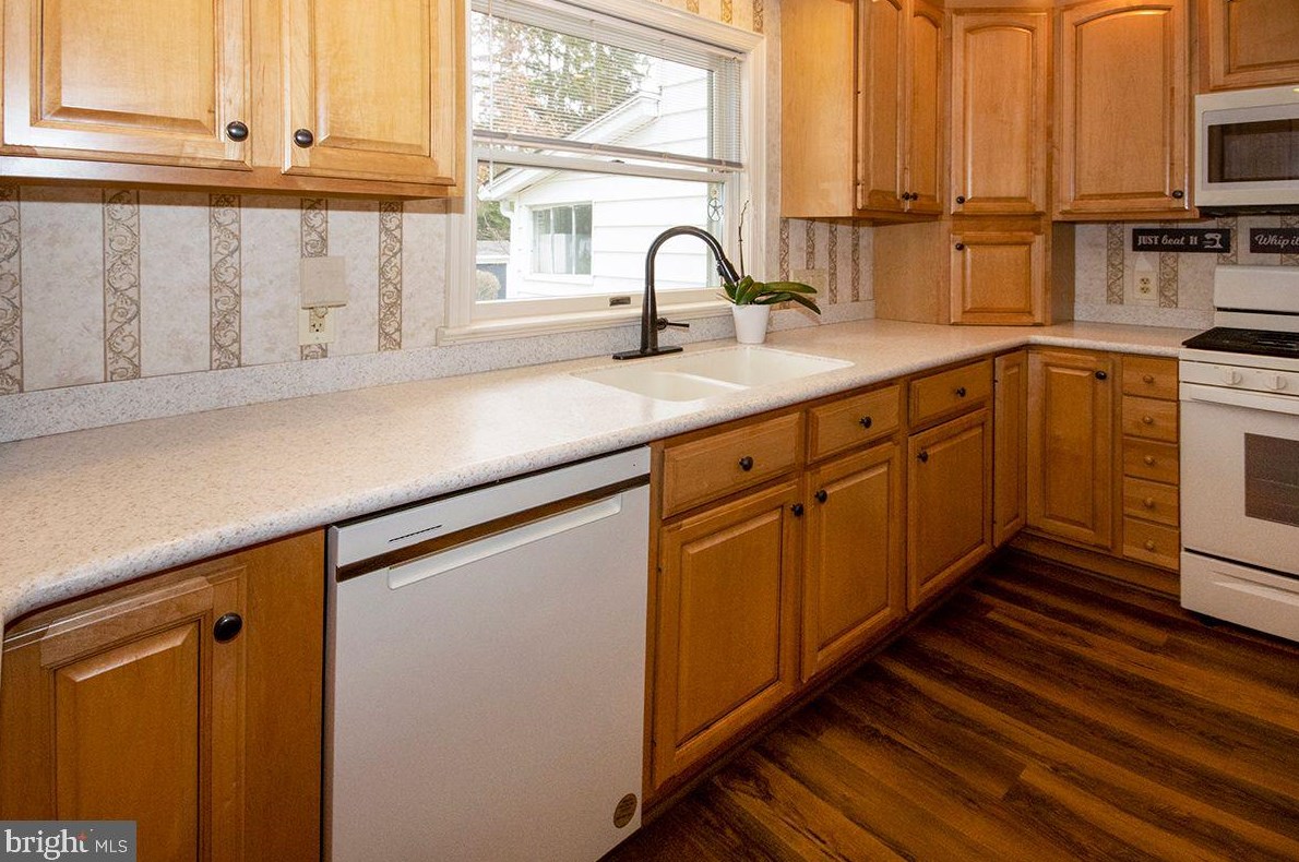 339 Central Ave, Elm NJ  08037-1636 exterior