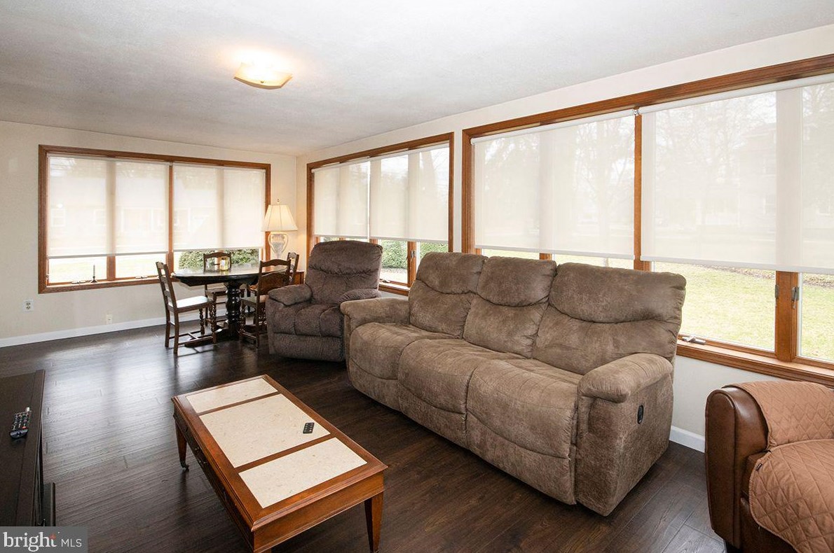 339 Central Ave, Elm NJ  08037-1636 exterior