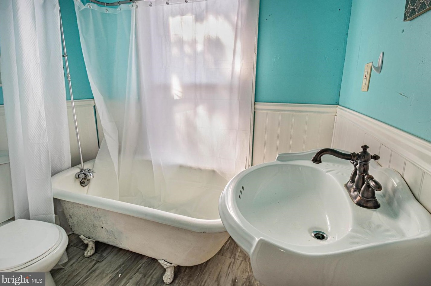 425 Pleasant St, Elm NJ 08037-1550 exterior