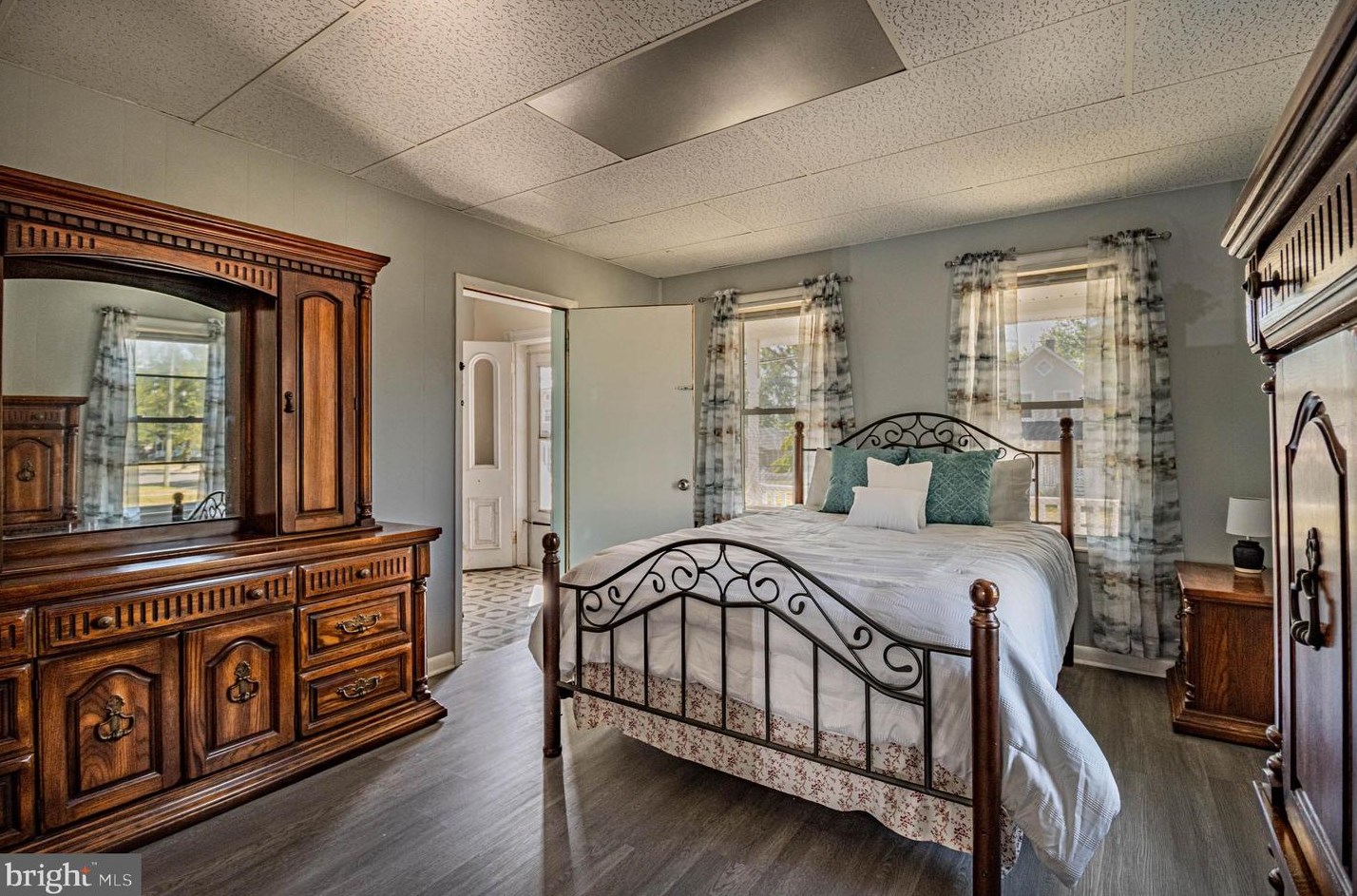 425 Pleasant St, Elm NJ 08037-1550 exterior