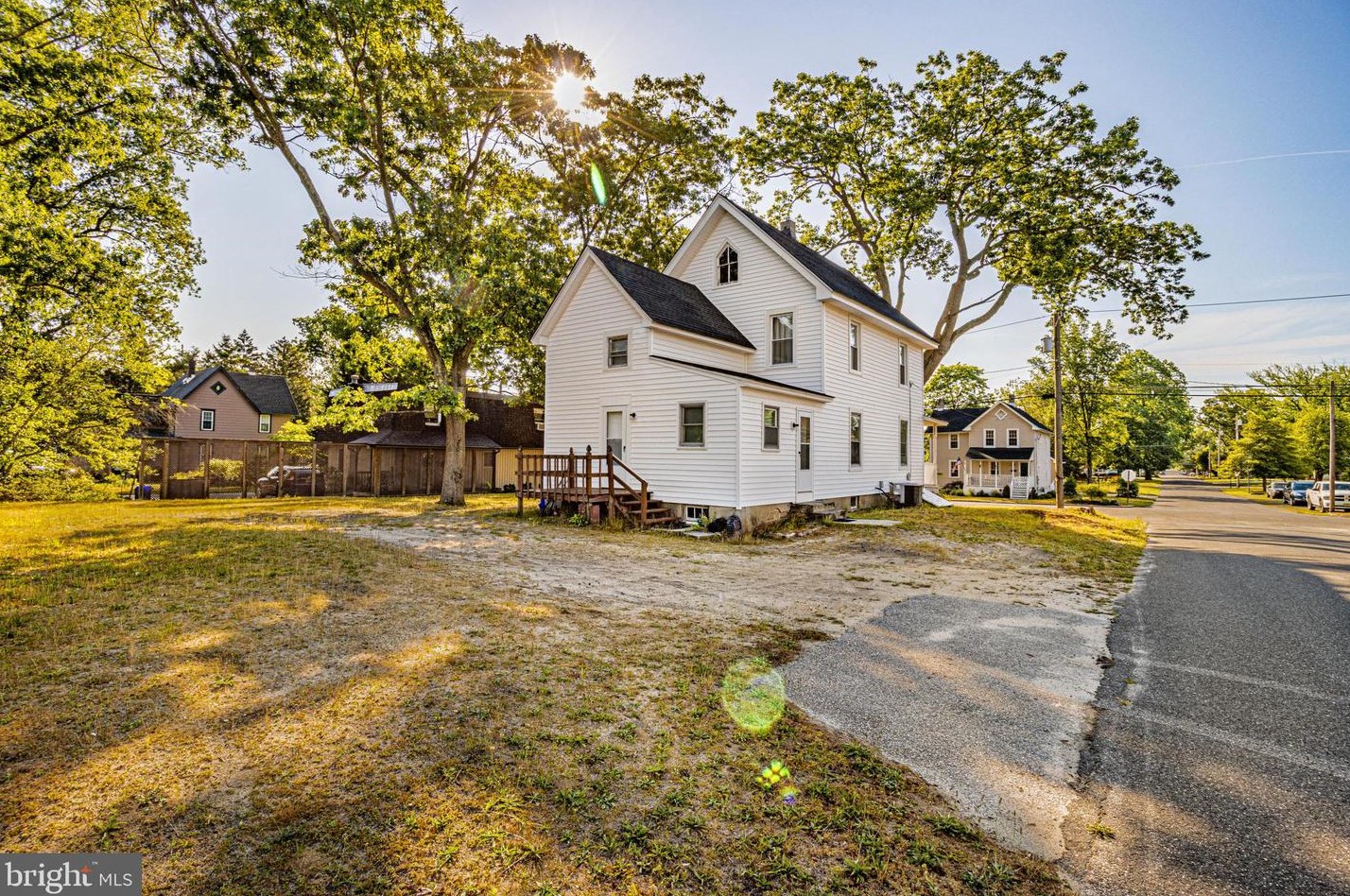 425 Pleasant St, Elm NJ 08037-1550 exterior