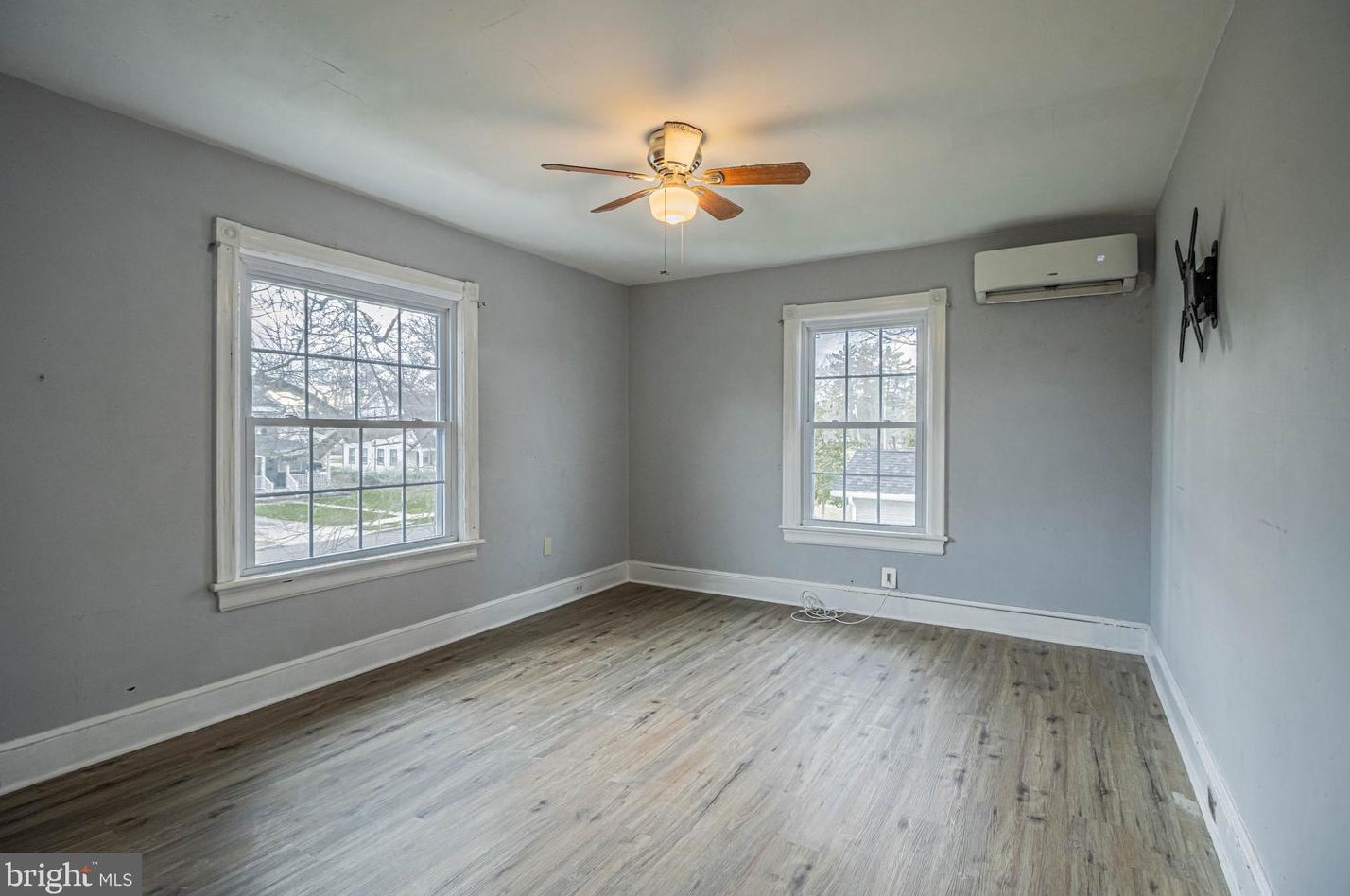 563 Central Ave, Elm NJ 08037-1646 exterior