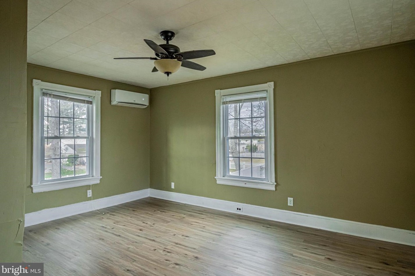 563 Central Ave, Elm NJ 08037-1646 exterior