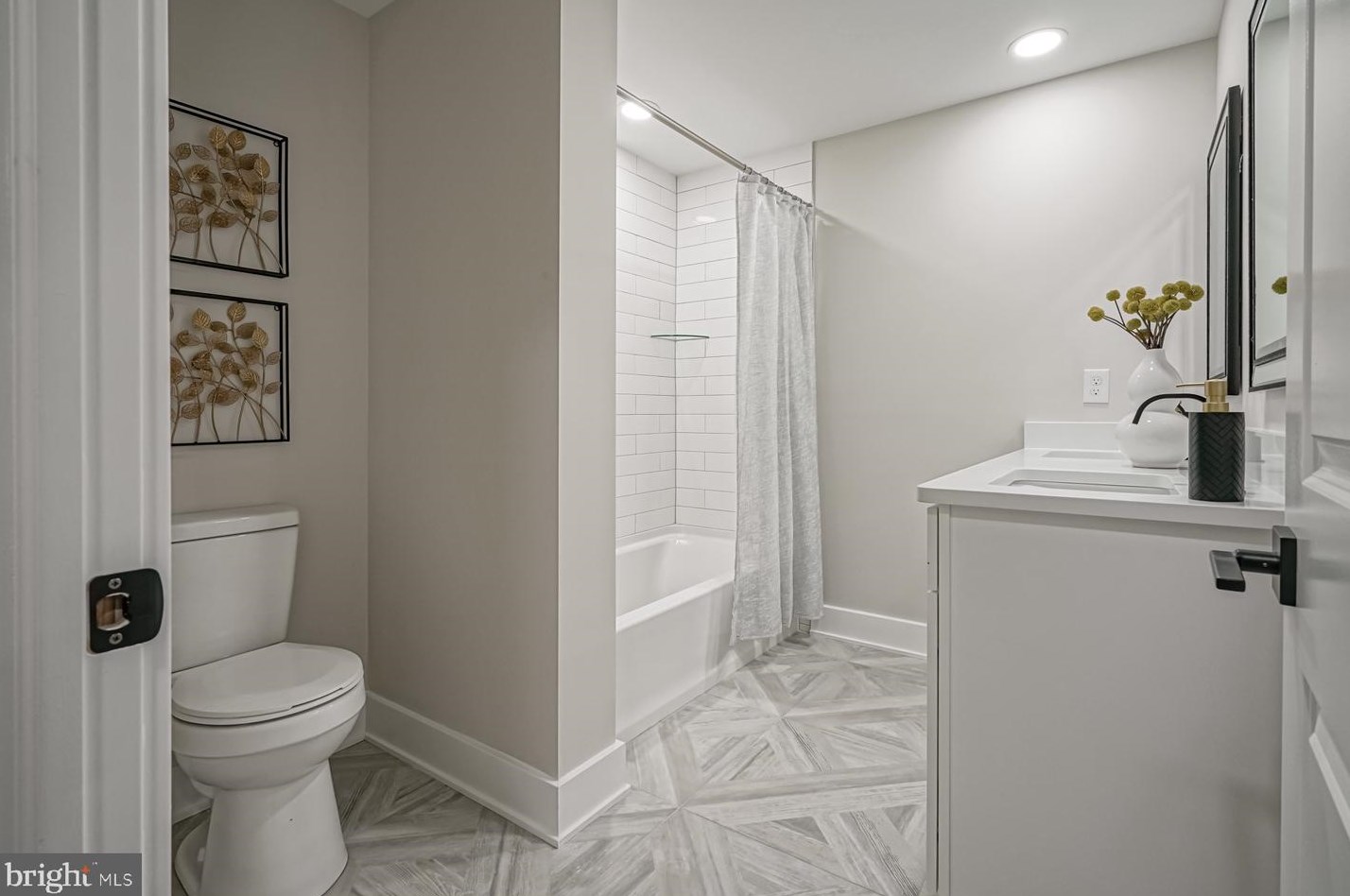 747 Bellevue Ave, Elm NJ 08037-1830 exterior