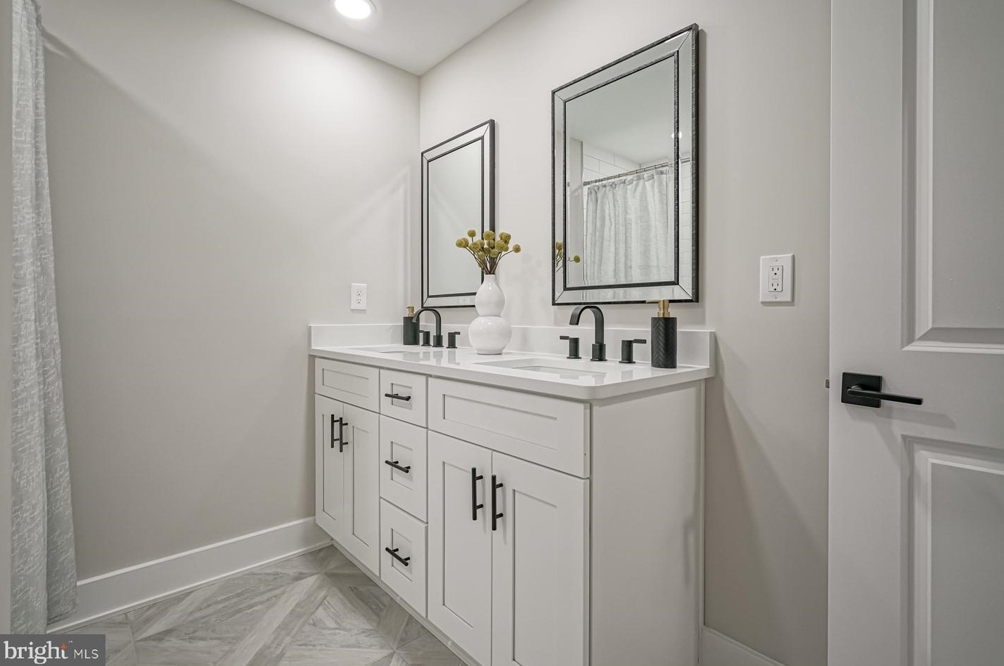 747 Bellevue Ave, Elm NJ 08037-1830 exterior