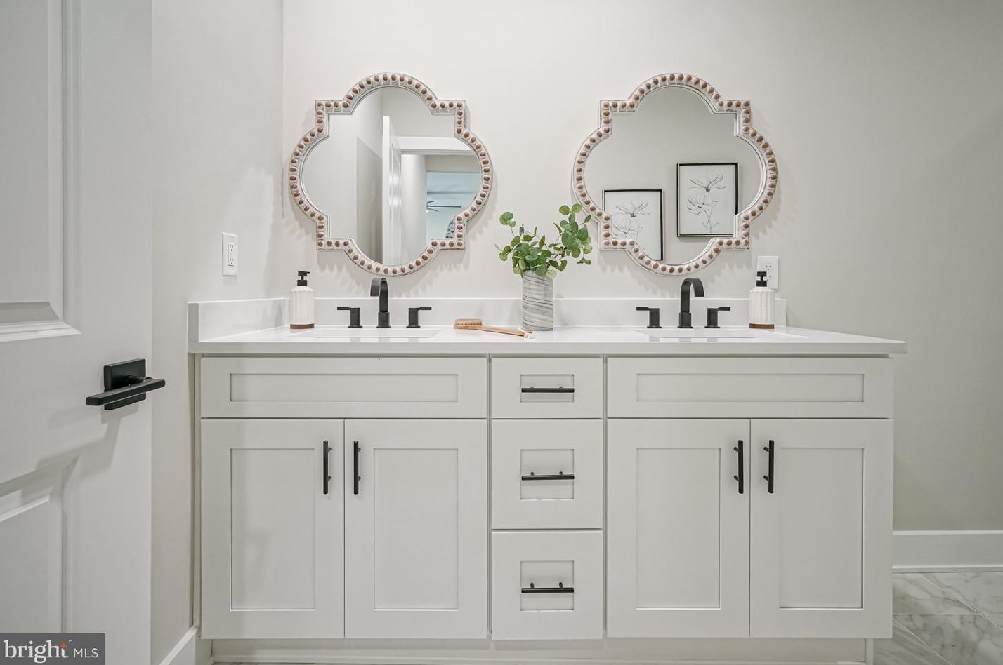 747 Bellevue Ave, Elm NJ 08037-1830 exterior