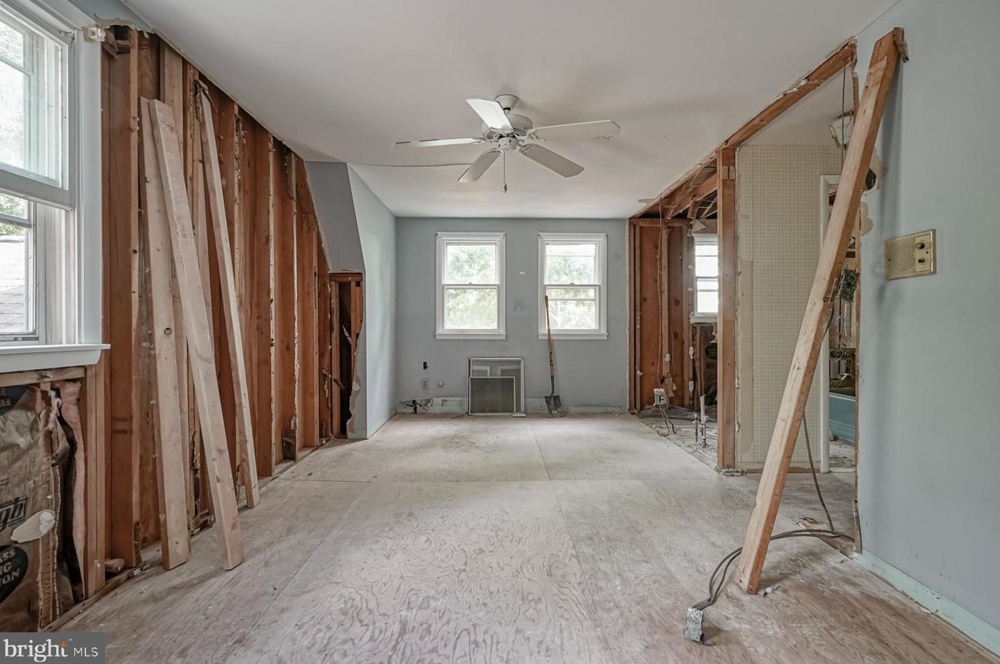 932 Central Ave, Elm NJ  08037-1117 exterior