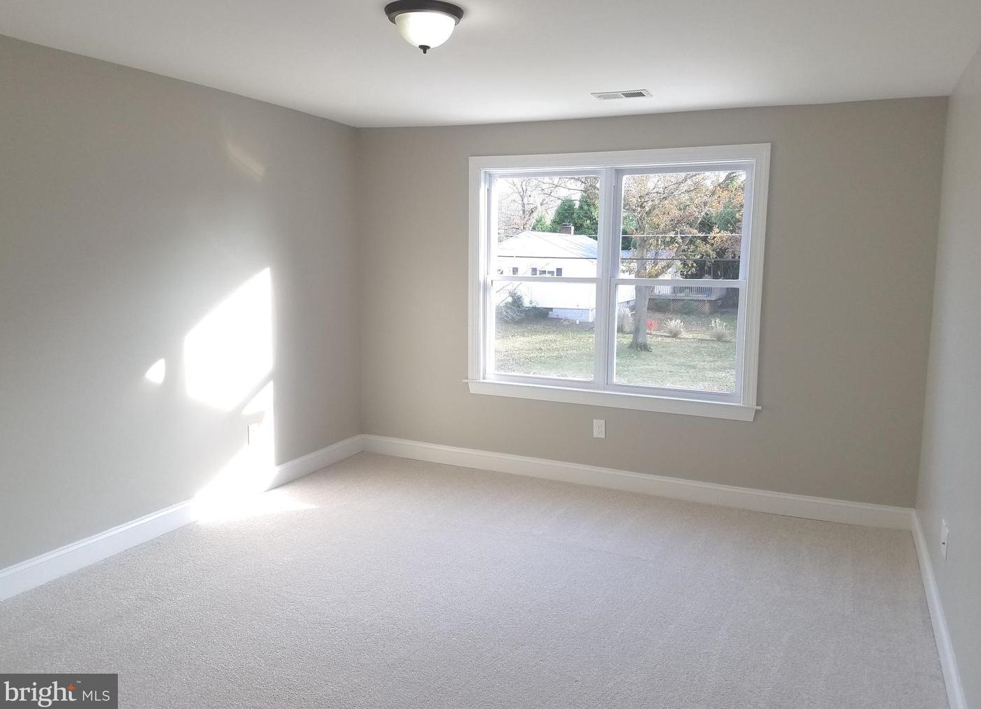 703 Devon Rd, Moorestown NJ 08057-1644 exterior