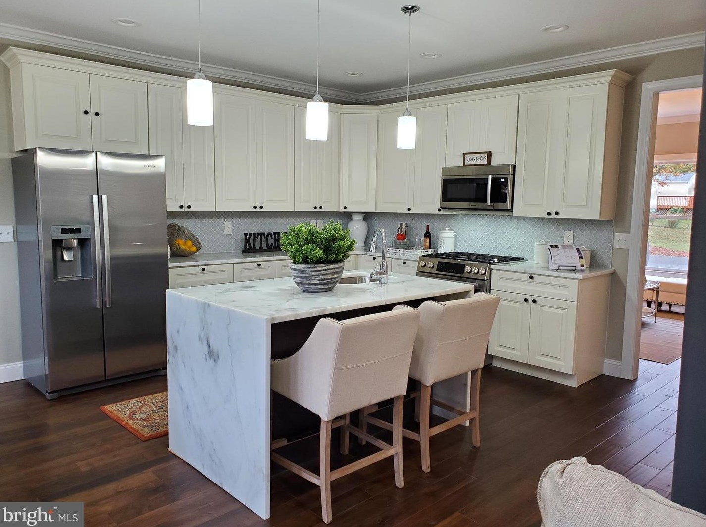 703 Devon Rd, Moorestown NJ 08057-1644 exterior