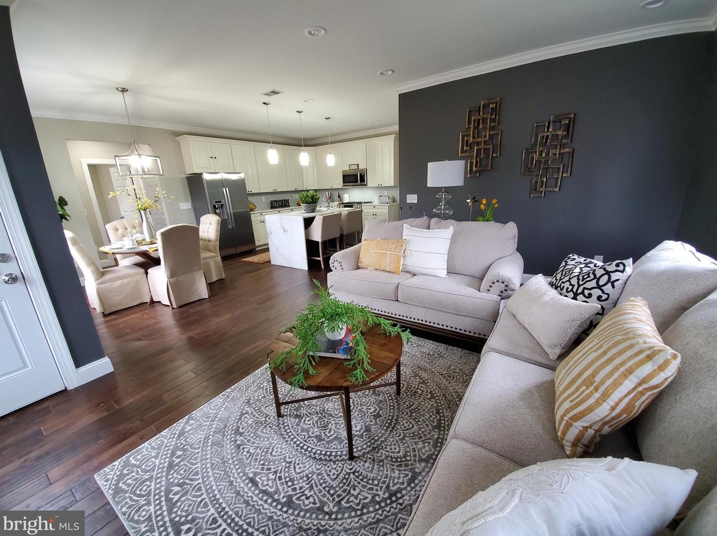 703 Devon Rd, Moorestown NJ 08057-1644 exterior