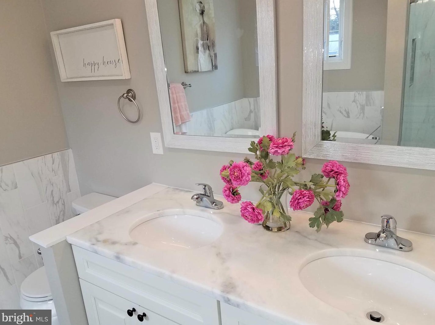 703 Devon Rd, Moorestown NJ 08057-1644 exterior