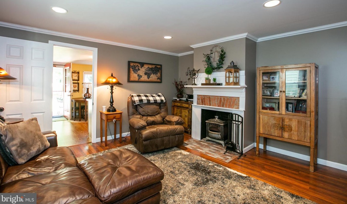 71 Mary St, Chesterfield NJ  08505-1843 exterior