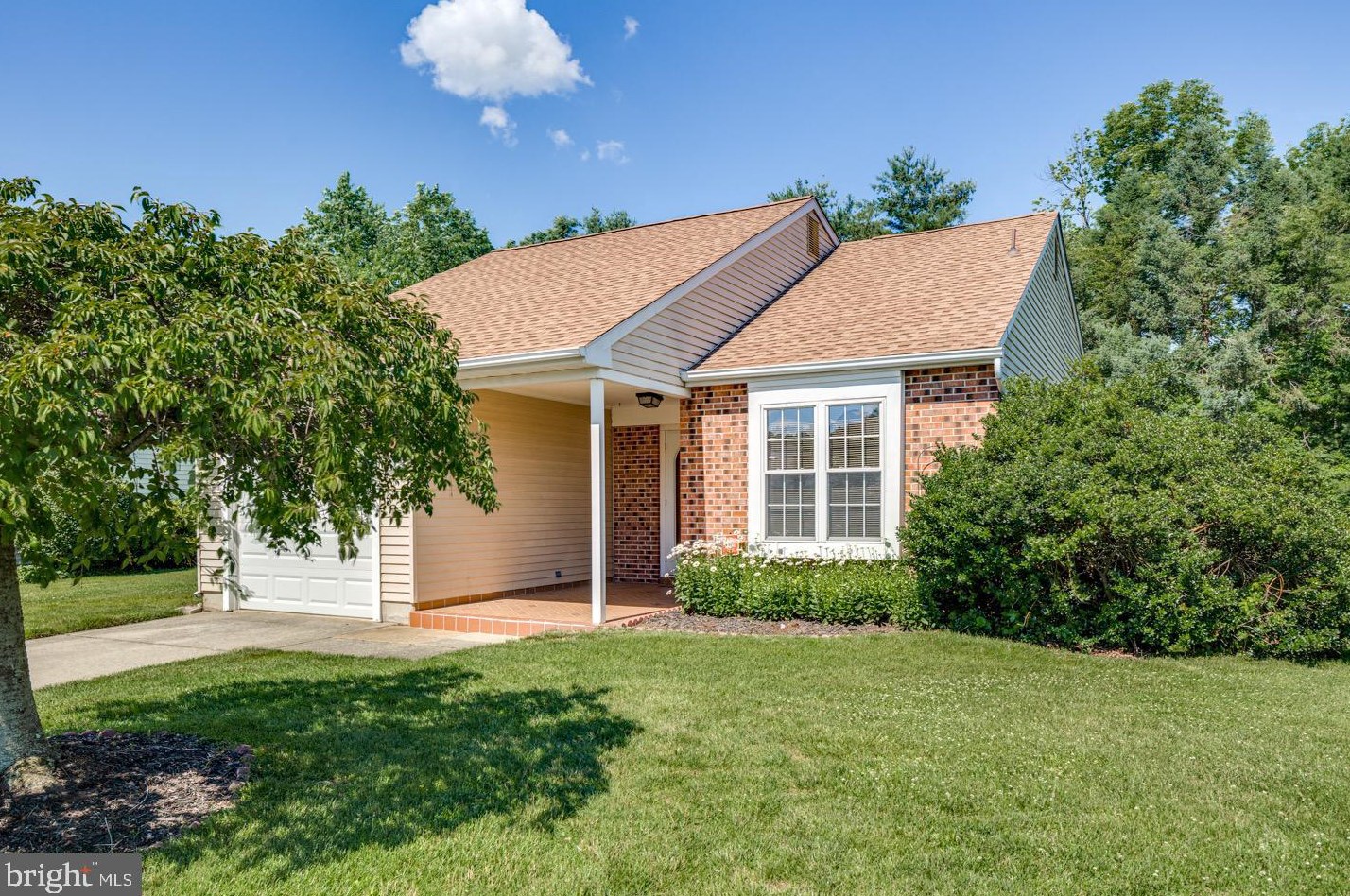 62 Falmouth Dr, Mount Laurel NJ  08054-3075 exterior