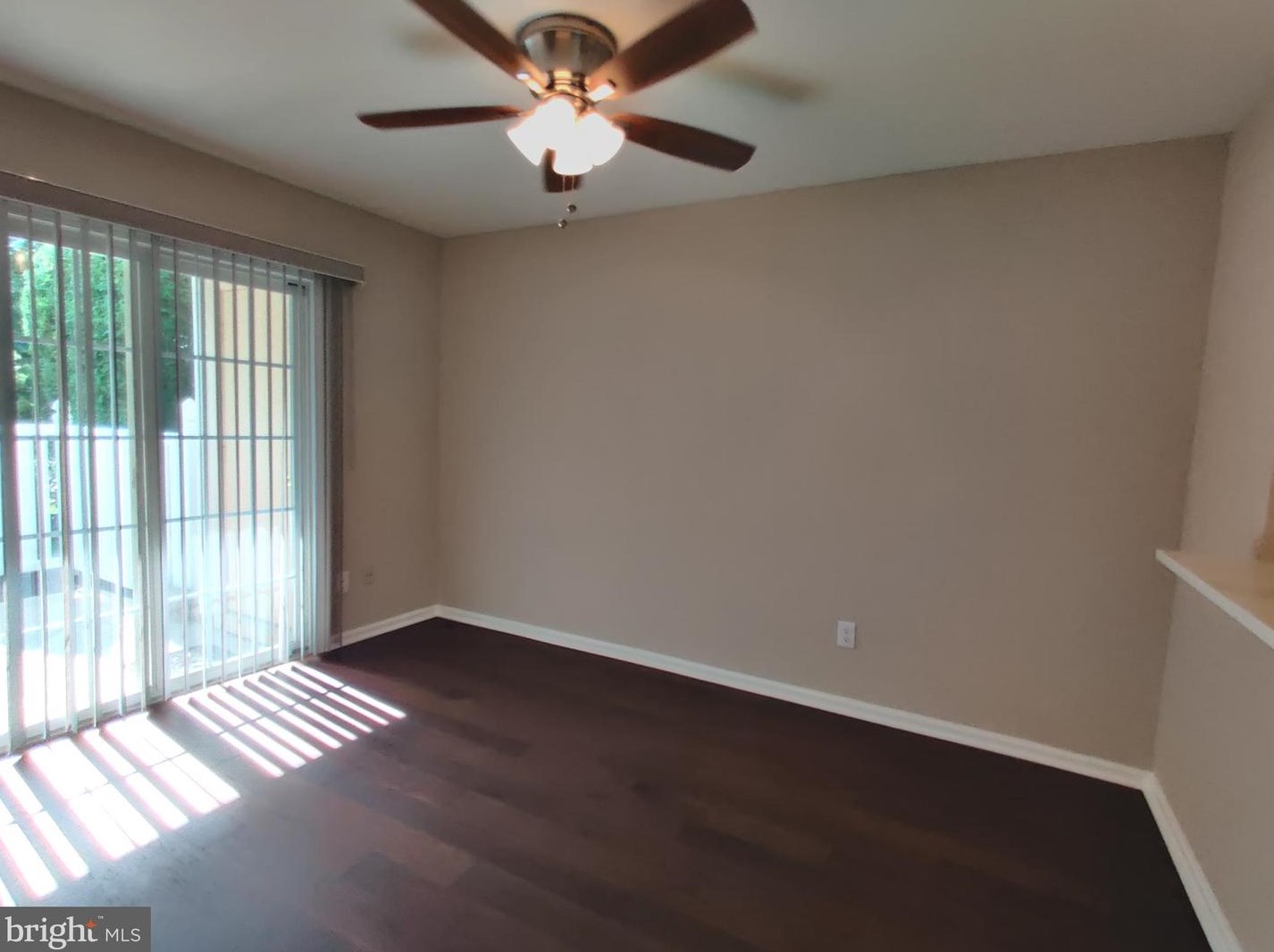 2805 Saxony Dr, Mount Laurel NJ  08054-6811 exterior