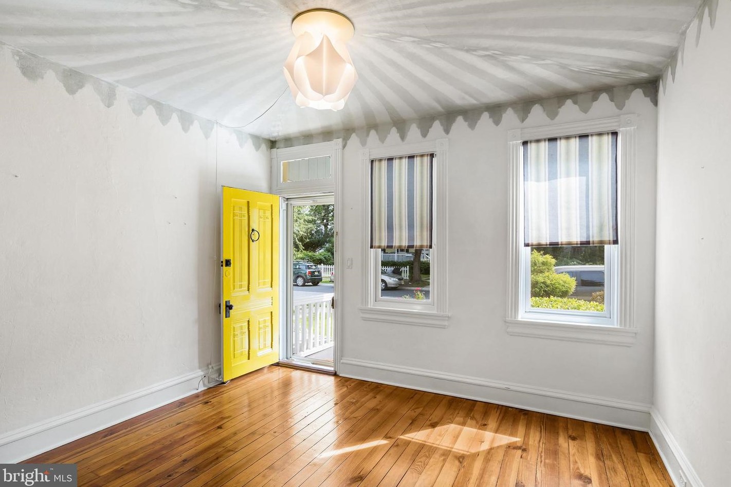 312 Elm St, Moorestown NJ  08057-3616 exterior