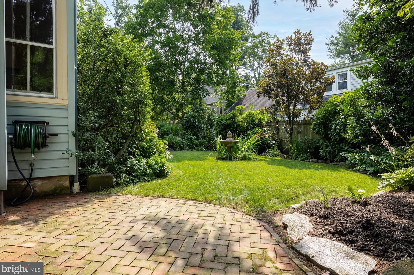 312 Elm St, Moorestown NJ  08057-3616 exterior