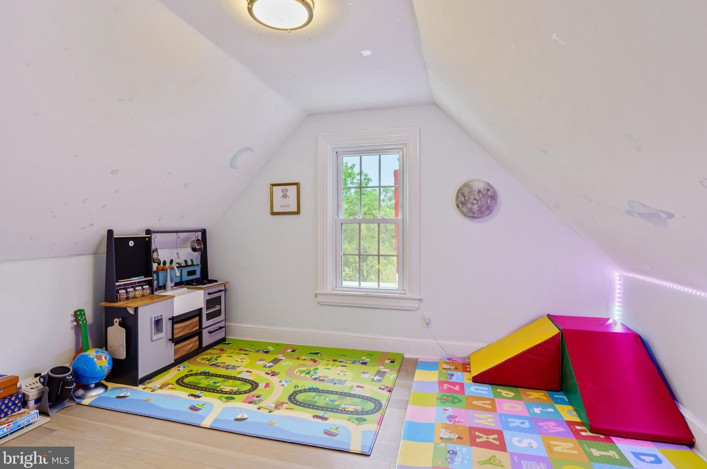 419 Church St, Moorestown NJ  08057-1742 exterior