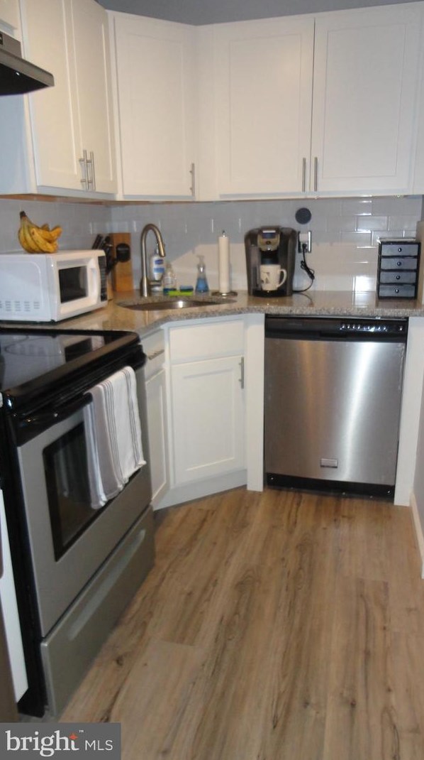 2105 Greenwood Ct, Mount Laurel NJ  08054-4230 exterior