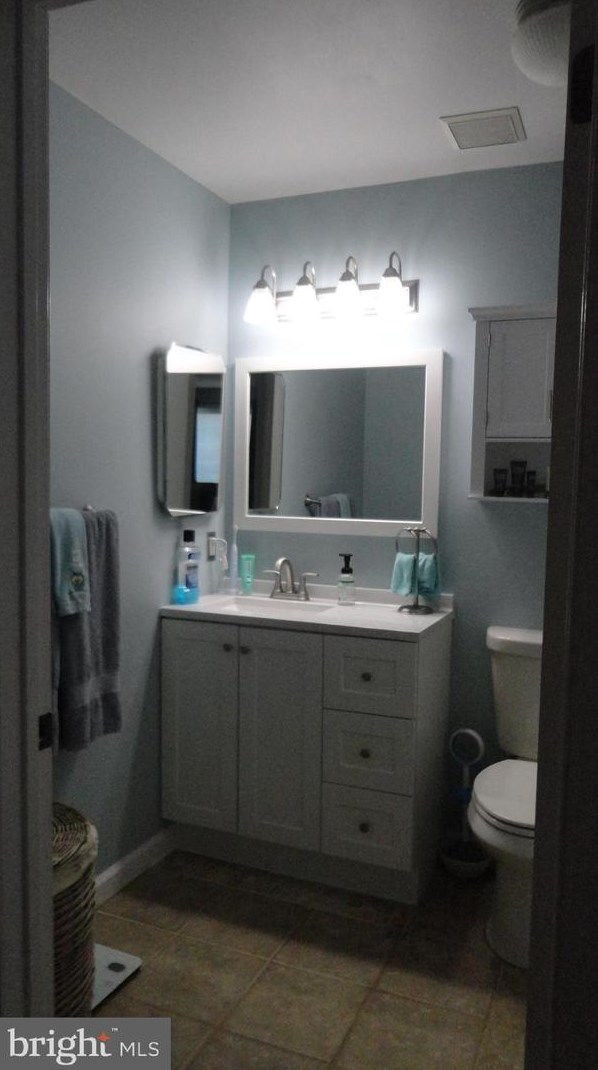 2105 Greenwood Ct, Mount Laurel NJ  08054-4230 exterior