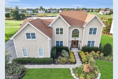 147 Country Club Drive - Photo 1
