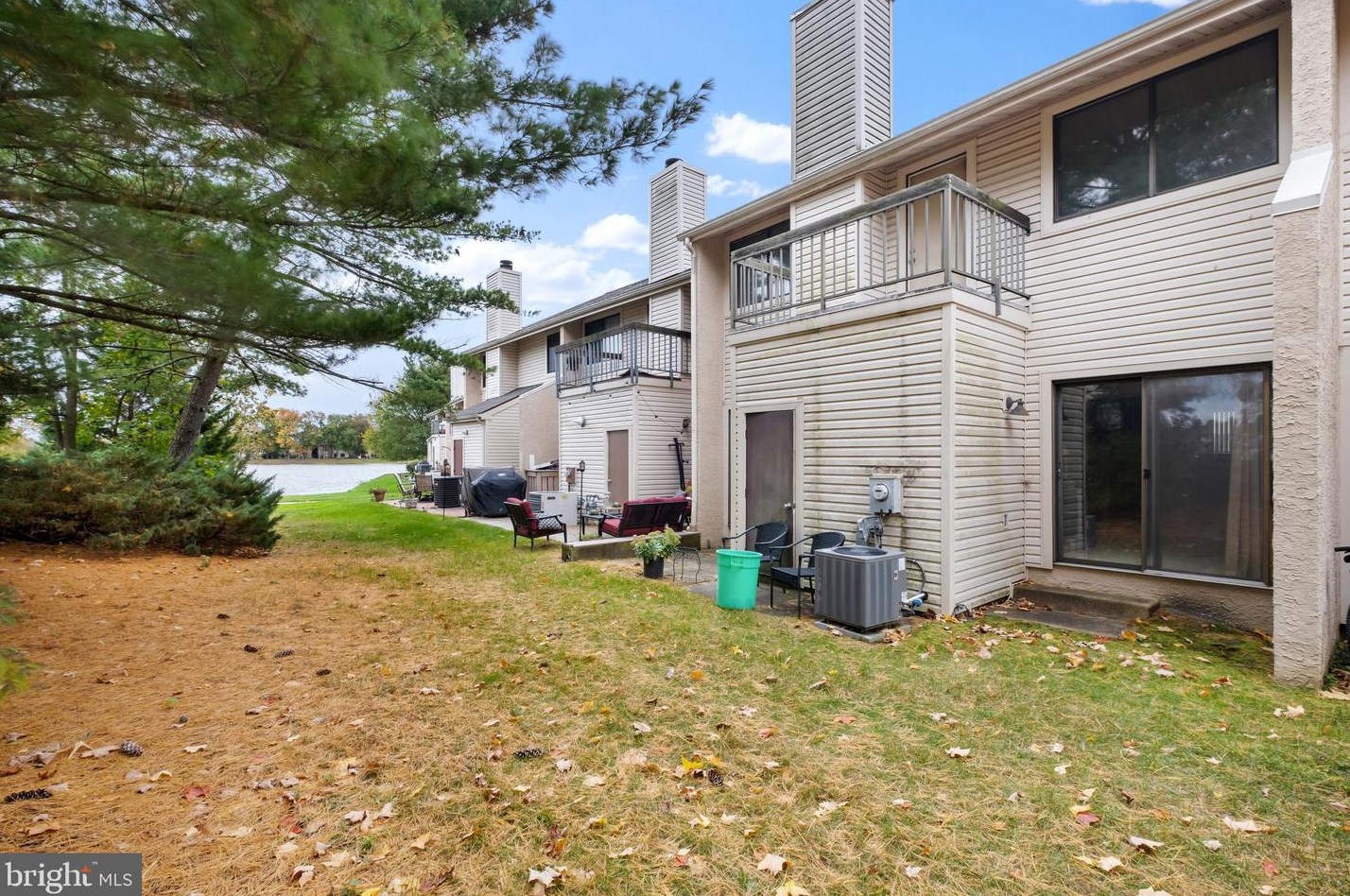 12 Tulip Ct, Mount Laurel NJ  08054-2561 exterior