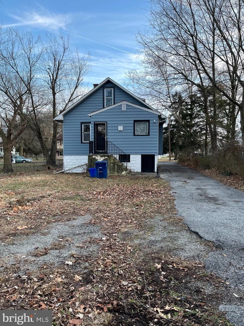 55 Browning Ave, Moorestown NJ  08057-1001 exterior