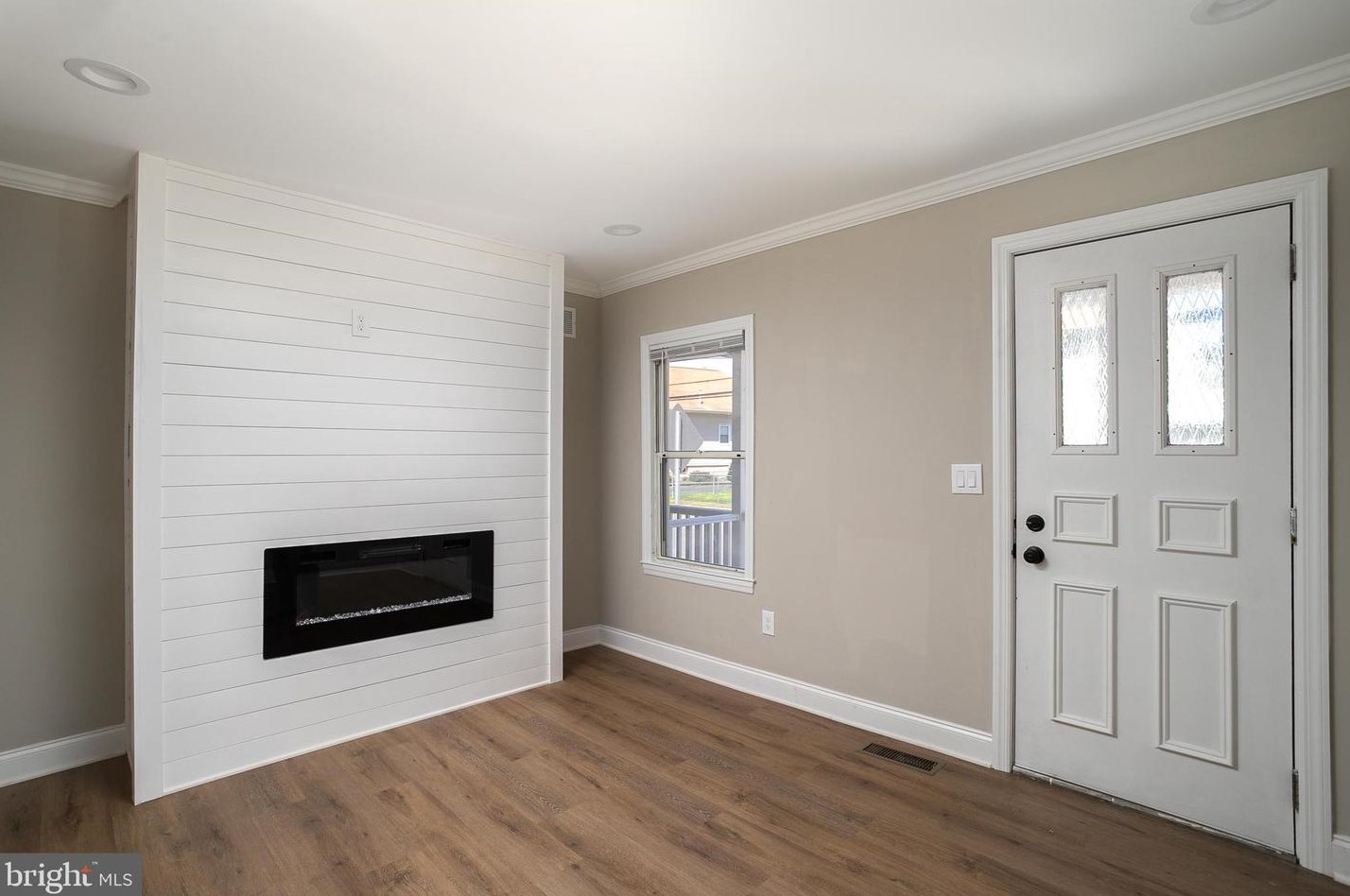 242 Delaware Ave, Chesterfield NJ  08505-1105 exterior