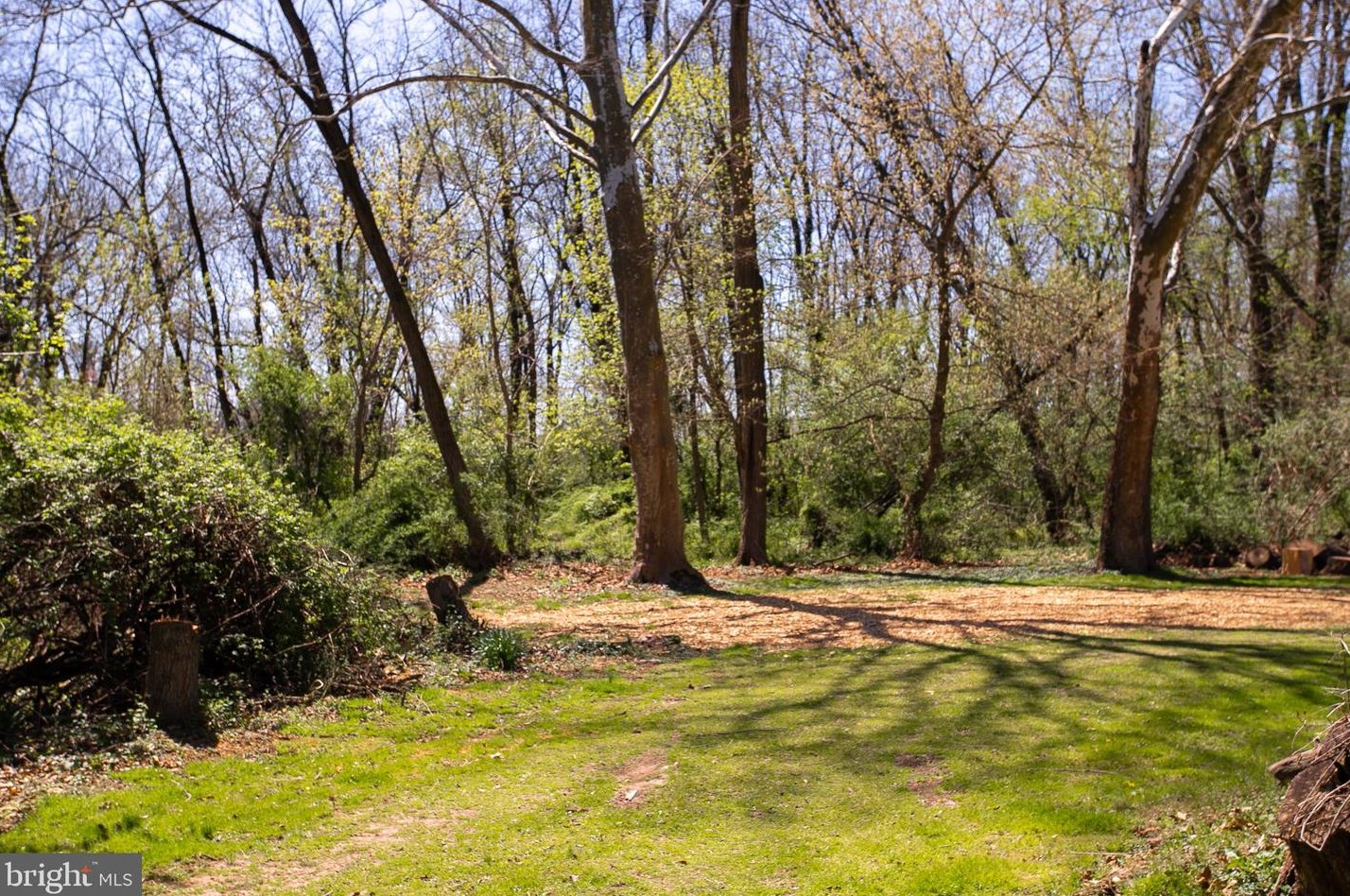 242 Delaware Ave, Chesterfield NJ  08505-1105 exterior