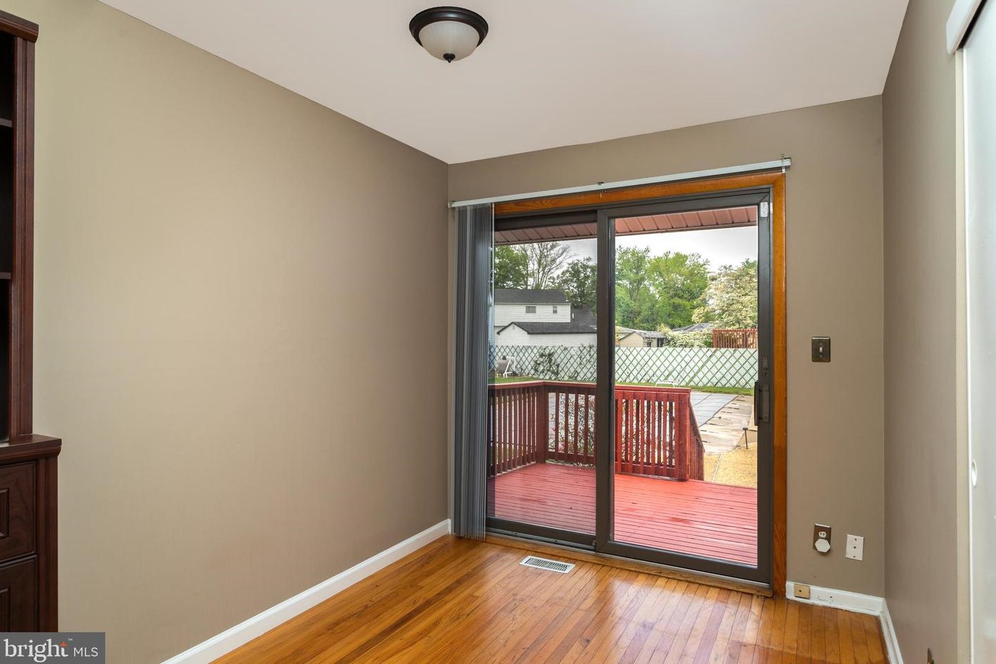 13 Lansdowne Rd, Burlington NJ 08016-2966 exterior