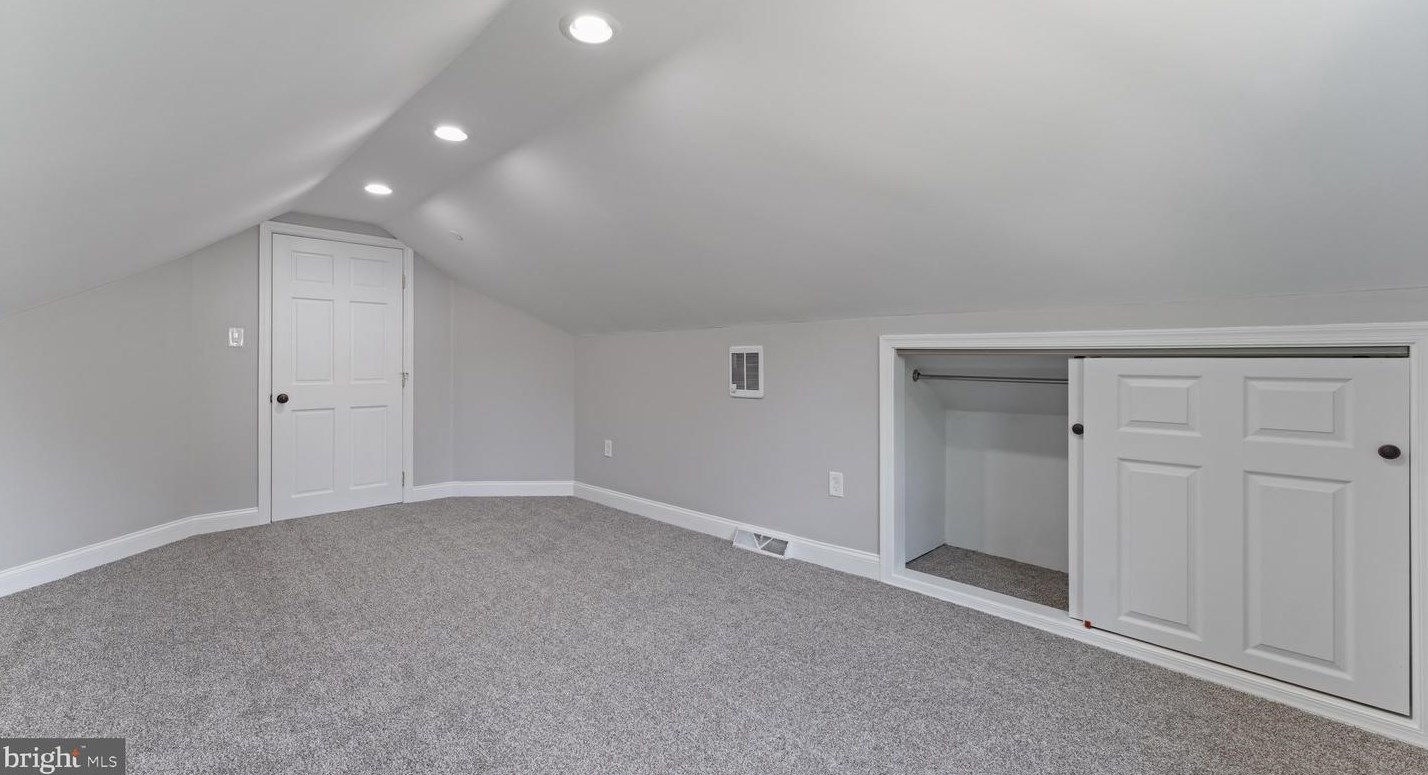 313 Church St, Moorestown NJ 08057-2418 exterior