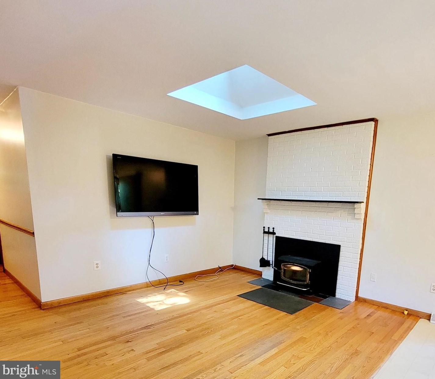 216 Hartford Rd, Medford NJ  08055-9559 exterior