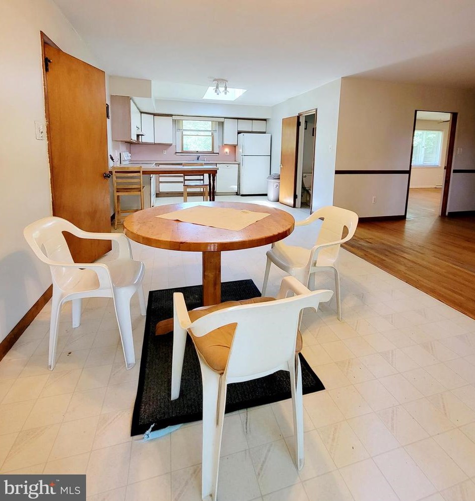 216 Hartford Rd, Medford NJ  08055-9559 exterior