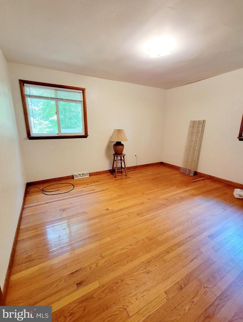 216 Hartford Rd, Medford NJ  08055-9559 exterior