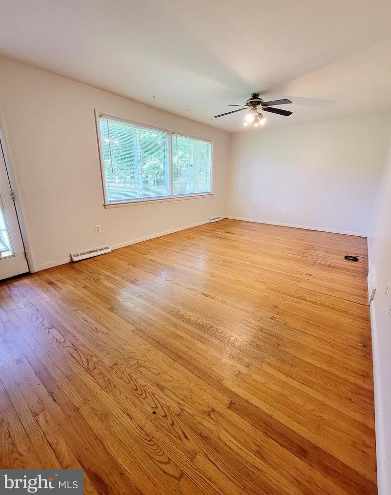 216 Hartford Rd, Medford NJ  08055-9559 exterior