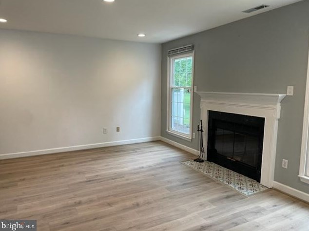 305 Oswego Ct, Mount Laurel NJ  08054-5279 exterior