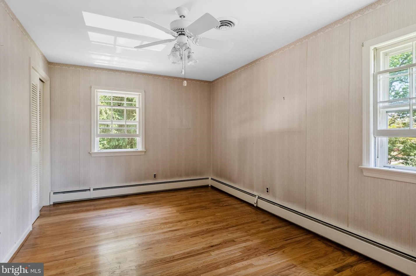 601 Stratford Dr, Moorestown NJ 08057-2614 exterior