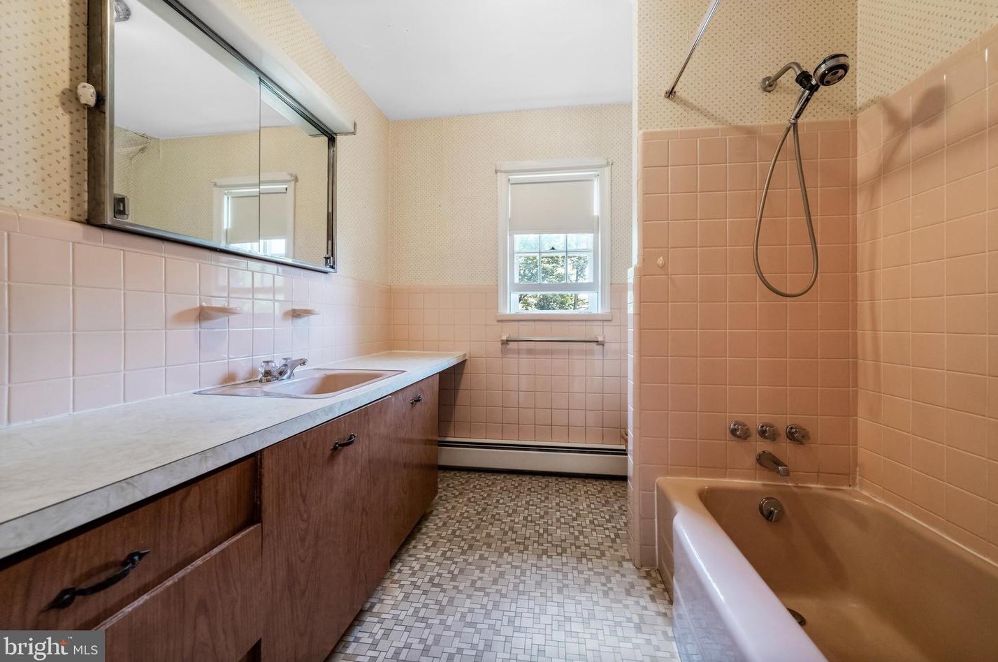 601 Stratford Dr, Moorestown NJ 08057-2614 exterior