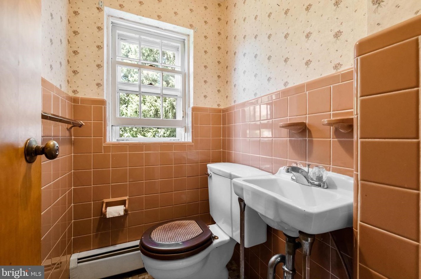 601 Stratford Dr, Moorestown NJ 08057-2614 exterior